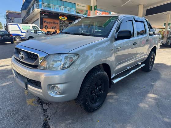 TOYOTA HILUX 2.5 STD 4X4 CD 16V TURBO DIESEL 4P MANUAL TOYOTA HILUX 2.5 STD 4X4 CD 16V TURBO DIESEL 4P MANUAL